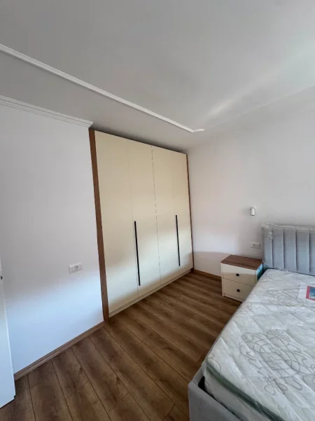 Tirane, jepet me qera apartament 1+1 Kati 6, 60 m² 550 € (Vasil Shanto)