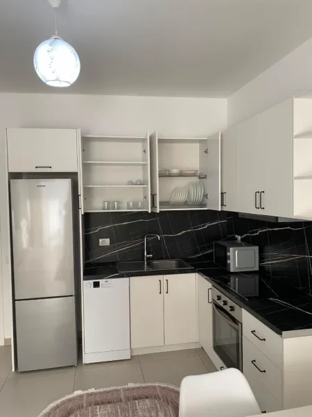 Tirane, jepet me qera apartament 2+1 Kati 5, 114 m² 800 € (Kompleksi ASL, Rruga Kongresi i Manastirit)