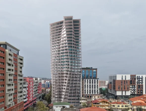 Shiten apartamente te ndryshme ne kulle 28 kateshe!