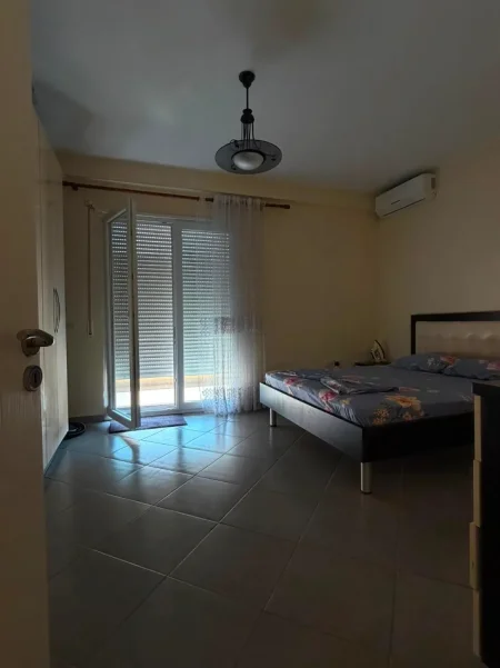 Tirane, jepet me qera apartament 1+1 Kati 3, 85 m² 500 €