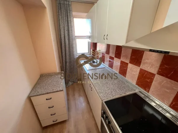 Shitet Apartament 2+1 me hipoteke pran Ish Tregut Elektrik (D8142Z-26)