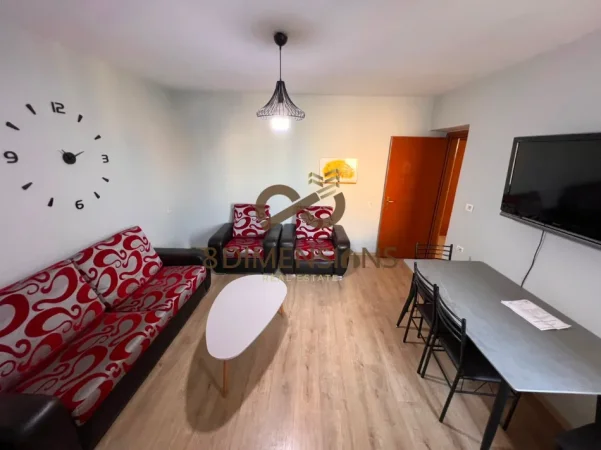 Shitet Apartament 2+1 me hipoteke pran Ish Tregut Elektrik (D8142Z-26)