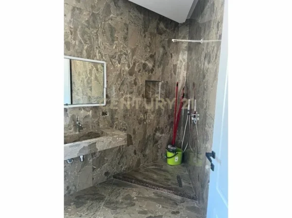Vlore, shes apartament 2+1 Kati 7, 122 m² 300.000 € (Lungomare)
