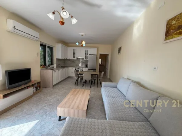 Tirane, jepet me qera apartament 1+1 Kati 2, 100 m² 600 € (Vilat Gjermane)