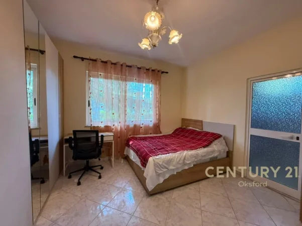 Tirane, jepet me qera apartament 1+1 Kati 2, 100 m² 600 € (Vilat Gjermane)
