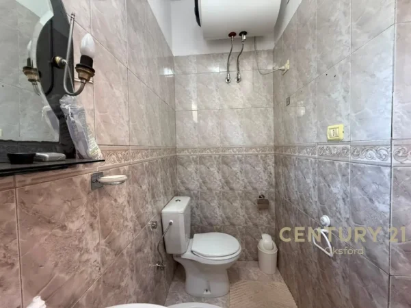 Tirane, jepet me qera apartament 1+1 Kati 2, 100 m² 600 € (Vilat Gjermane)