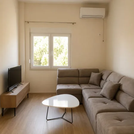 Tirane, jepet me qera apartament 1+1 Kati 4, 60 m² 400 € (Rruga Ali Demi)