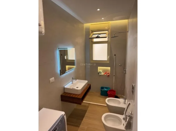 Tirane, shes apartament 1+1 Kati 8, 80 m² 185.000 € (Linjën e Dytë të Lungomares)