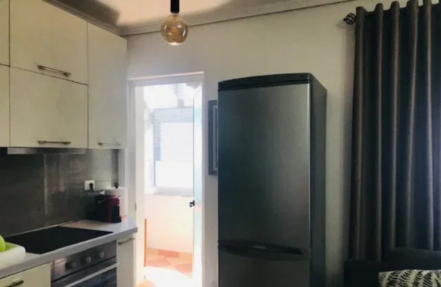 Tirane, jepet me qera apartament 2+1 Kati 5, 85 m² 600 € (Rruga Gjon Buzuku)