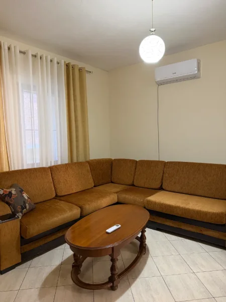 Tirane, Shtepi me qera 2+1 Kati 1, 40.000 Lek ( Astir)