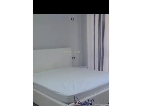 Tirane, jepet me qera apartament 1+1 , (Astir)