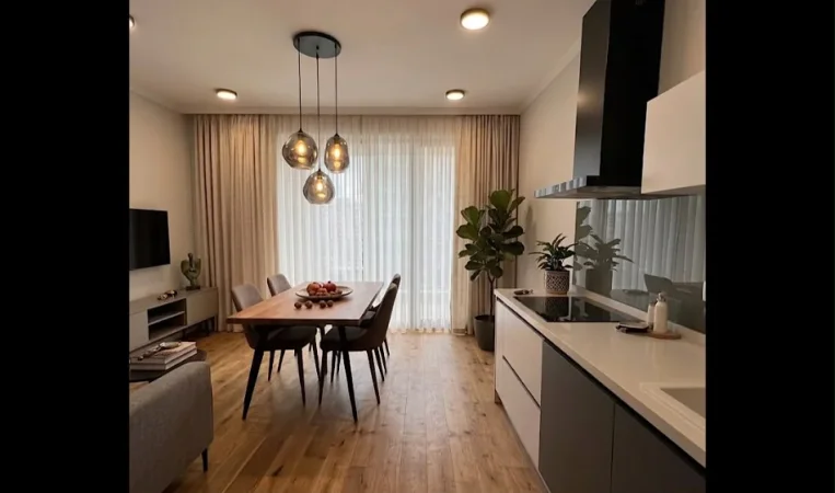 Tirane, jepet me qera 2+1 Kati 3, 148 m² 1.470 € (rruga Durresit)