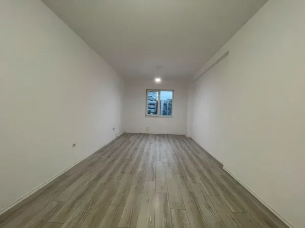 Tirane, jepet me qera apartament 2+1 Kati 4, 116 m² 450 € (Yzberisht)