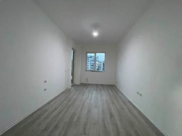 Tirane, jepet me qera apartament 2+1 Kati 4, 116 m² 450 € (Yzberisht)