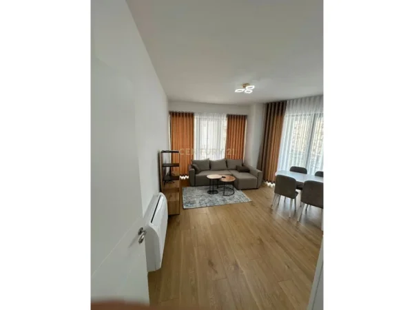 Tirane, jepet me qera apartament 2+1 Kati 3, 110 m² 600 € (Urban Gate)