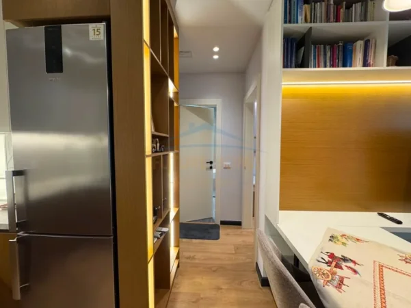Tirane, jepet me qera apartament 2+1 Kati 3, 94 m² 1.200 € (Liqeni i Thate)