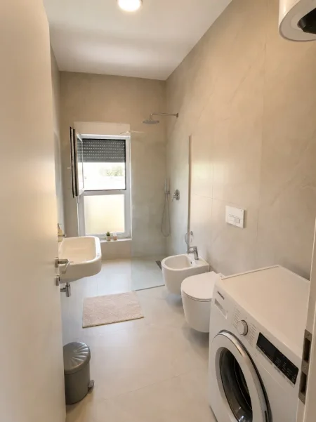 Tirane, jepet me qera apartament 1+1+Ballkon Kati 4, 60 m² 400 € (rezidenca kadiu)