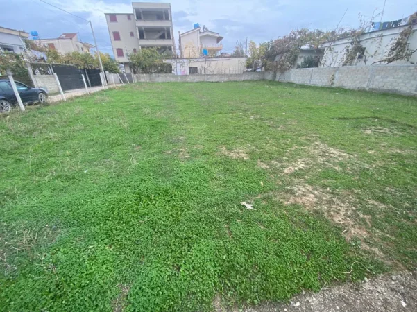 Tirane, shitet toke , 714 m² 10.000.000 € (kashar)