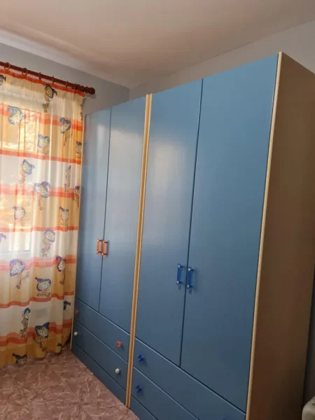 Tirane, jepet me qera apartament 3+1 Kati 4, 125 m² 750 € (Rruga Dora D\’Istria)