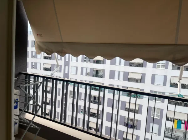 Tirane, jepet me qera apartament 2+1+Ballkon , 87 m²(Rruga 5 Maji)