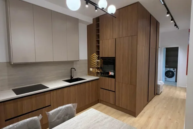 Tirane, jepet me qera apartament 1+1+Ballkon Kati 6, 65 m² 550 € (Ali Demi)