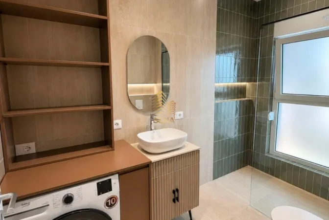 Tirane, jepet me qera apartament 1+1+Ballkon Kati 6, 65 m² 550 € (Ali Demi)