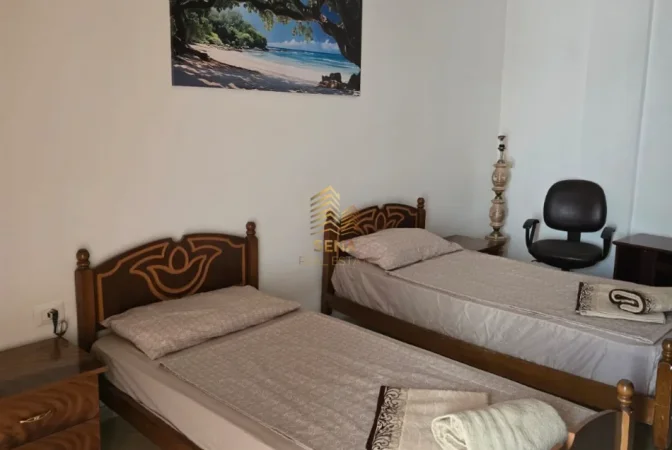 Tirane, jepet me qera apartament 2+1+Ballkon Kati 3, 90 m² 650 € (Siri Kodra)