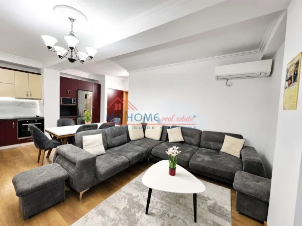 Tirane, jepet me qera apartament 2+1+Ballkon Kati 1, 95 m² 700 € (Rruga Selita e Vjeter)