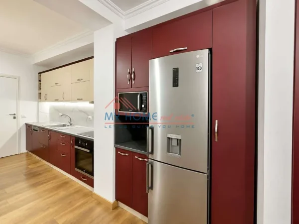 Tirane, jepet me qera apartament 2+1+Ballkon Kati 1, 95 m² 700 € (Rruga Selita e Vjeter)