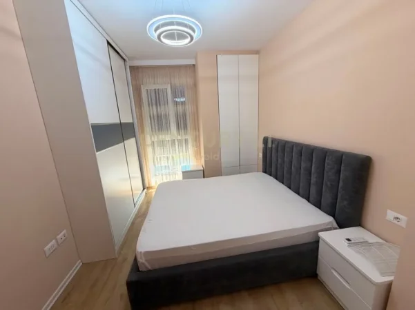Shqiperi, jepet me qera apartament 1+1 Kati 6, 60 m² 550 € (don bosko)