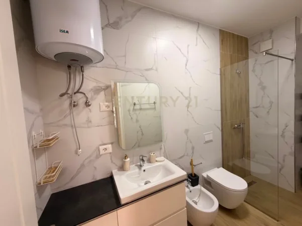 Shqiperi, jepet me qera apartament 1+1 Kati 6, 60 m² 550 € (don bosko)