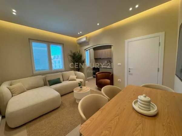 Tirane, jepet me qera apartament 2+1 Kati 3, 100 m² 700 € (rruga bardhyl)