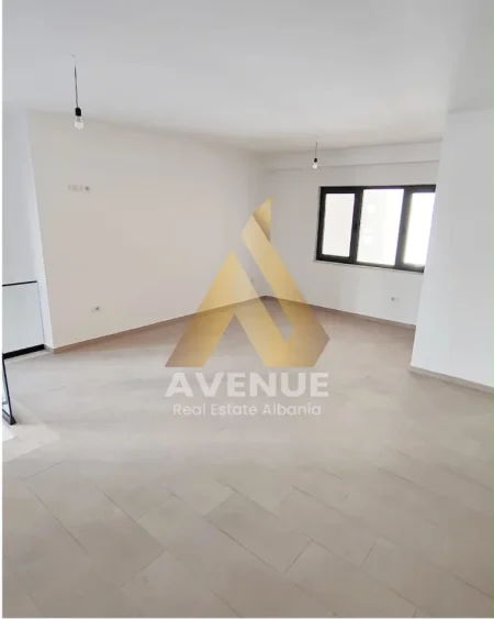Tirane, jepet me qera ambjent biznesi Kati 0, 45 m² 350 € (Rruga Leonard Frroku 18)