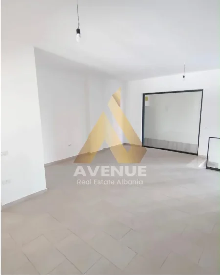 Tirane, jepet me qera ambjent biznesi Kati 0, 45 m² 350 € (Rruga Leonard Frroku 18)