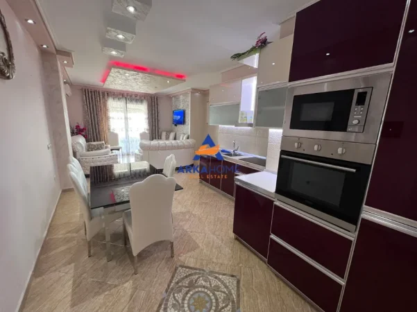 Durres, jepet me qera apartament 2+1+Ballkon Kati 5, 100 m² 500 € 