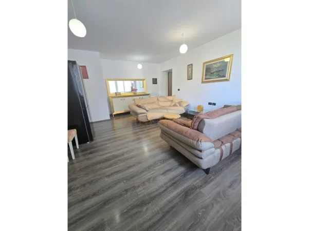 Tirane, shitet apartament 2+1 Kati 6, 90 m² 179.000 € (Fusha e Aviacionit)