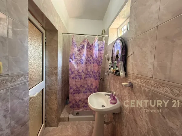 Tirane, jepet me qera apartament 2+1+Ballkon Kati 2, 100 m² 600 € (Vilat Gjermane)