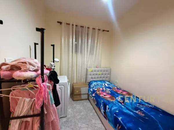 Tirane, jepet me qera apartament 2+1+Ballkon Kati 2, 100 m² 600 € (Vilat Gjermane)