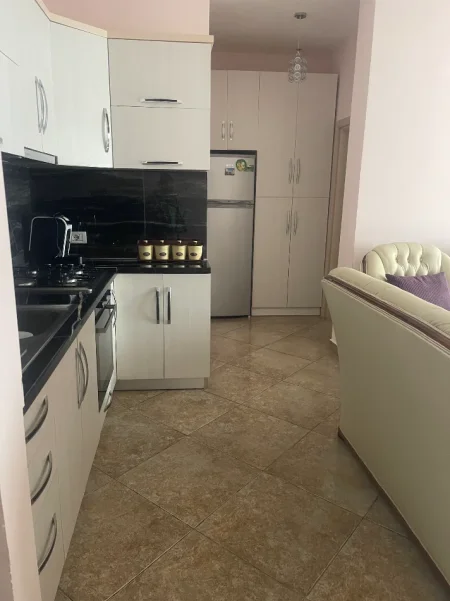 Durres, shitet apartament ne plazh 1+1+Ballkon Kati 2, 59 m² 85.000 € (Shkembi kavajes)