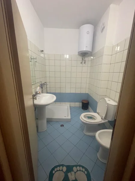 Durres, shitet apartament ne plazh 1+1+Ballkon Kati 2, 59 m² 85.000 € (Shkembi kavajes)