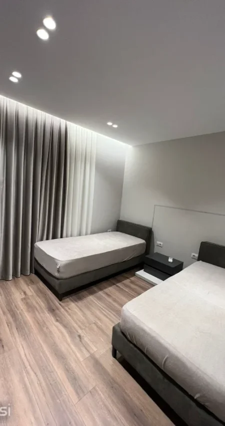Tirane, jepet me qera apartament 2+1 Kati 7, 85 m², Çmimi 70.000 Lekë të Reja, (Ish Fusha Aviacionit,Tiranë.)