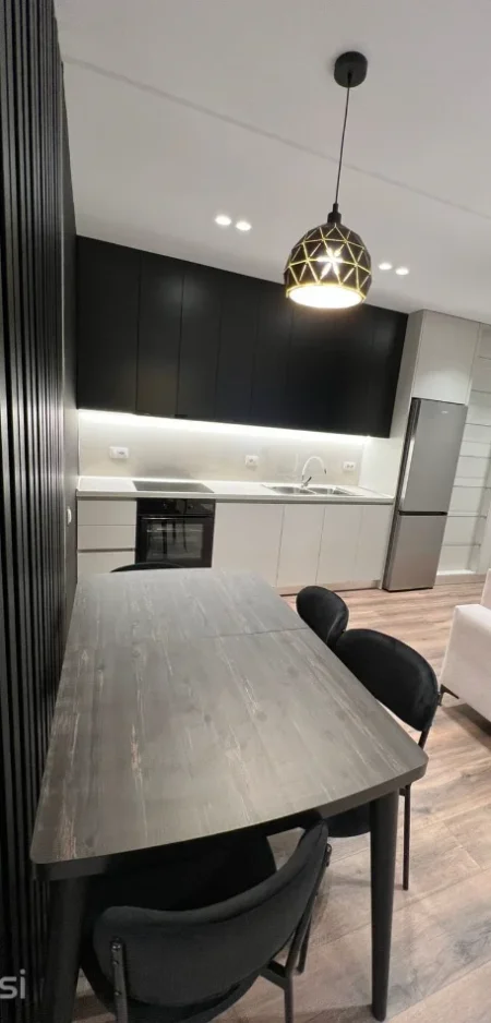 Tirane, jepet me qera apartament 2+1 Kati 7, 85 m², Çmimi 70.000 Lekë të Reja, (Ish Fusha Aviacionit,Tiranë.)
