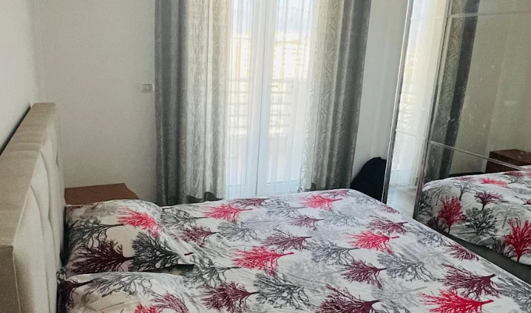 Tirane, jepet me qera apartament 2+1 Kati 12, 100 m² 700 € 