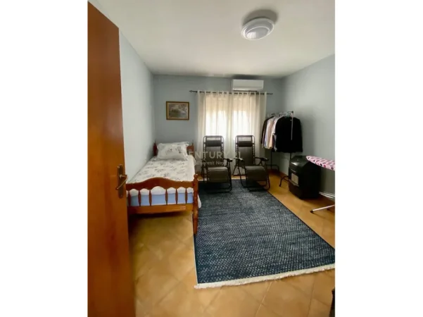 Tirane, jepet me qera apartament 2+1 Kati 6, 84 m² 600 € (Prane Shkolles "1 Maji")