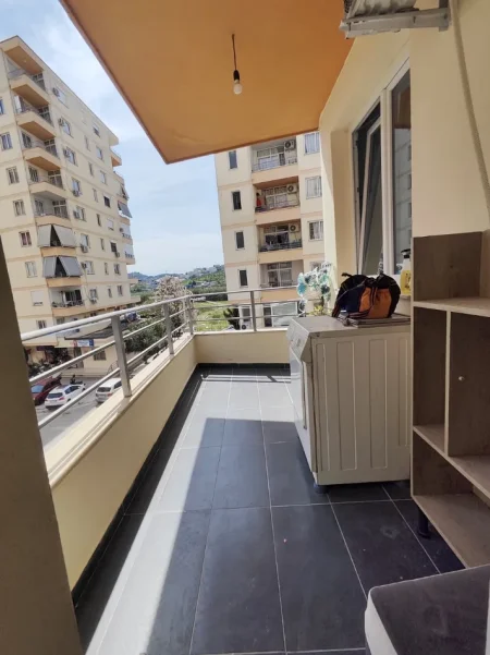 Tirane, jepet me qera apartament 1+1+Aneks+Ballkon Kati 3, 75 m² 450 € (Rruga Sokrat Miho)