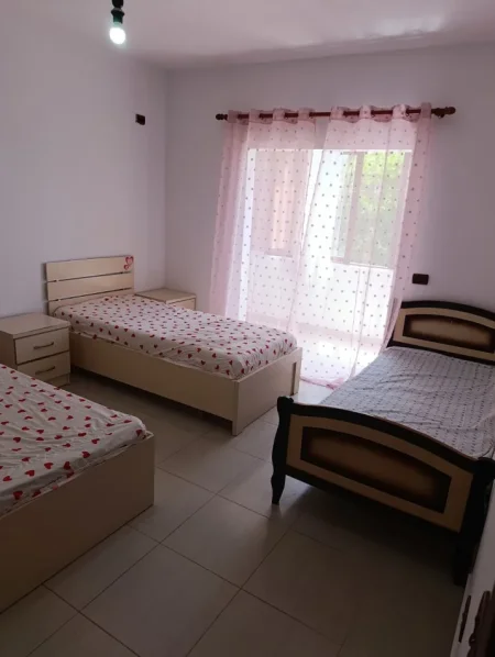 Tirane, jepet me qera apartament 1+1 Kati 3, 70 m² 500 € (Rruga 5 Maji)