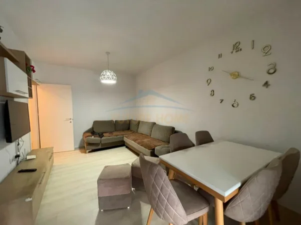 Tirane, jepet me qera apartament 2+1 Kati 9, 87 m² 650 € (RRUGA 5 MAJI)