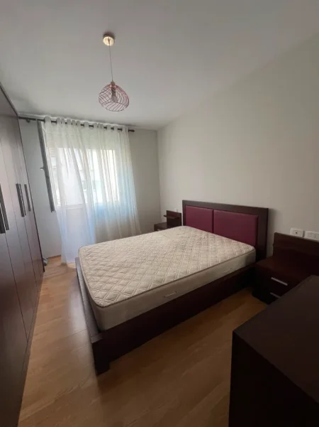Tirane, jepet me qera apartament 2+1 Kati 2, 98 m² 700 € (Kodra e Diellit)
