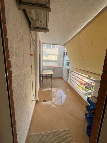 Tirane, jepet me qera apartament 2+1 Kati 2, 98 m² 700 € (Kodra e Diellit)
