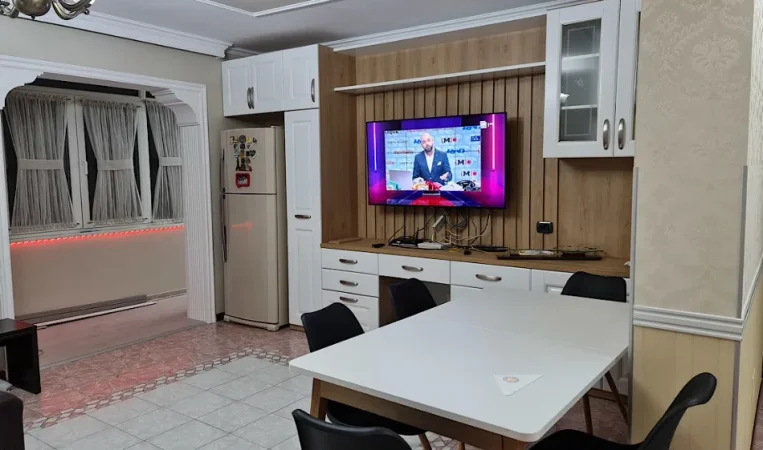 Tirane, jepet me qera apartament 3+1 Kati 4, 125 m² 750 € 